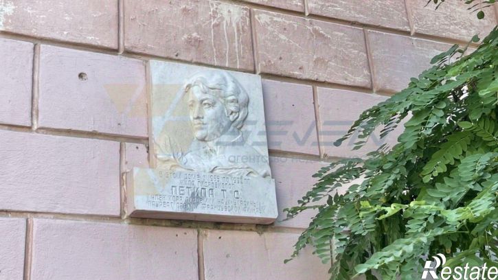 3-комн квартира Новороссийская улица, 18,  д. 18