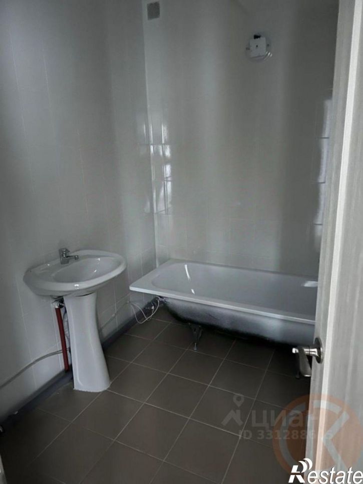 3-комн квартира мкр 10, 3,  д. 3