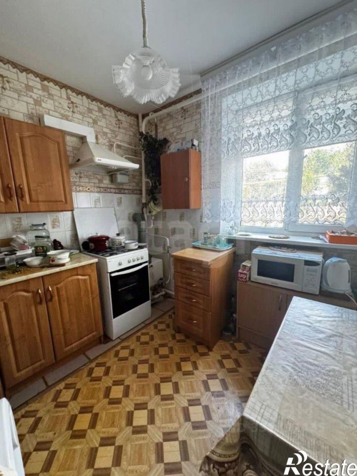 2-комн квартира улица Кирова, 77,  д. 77