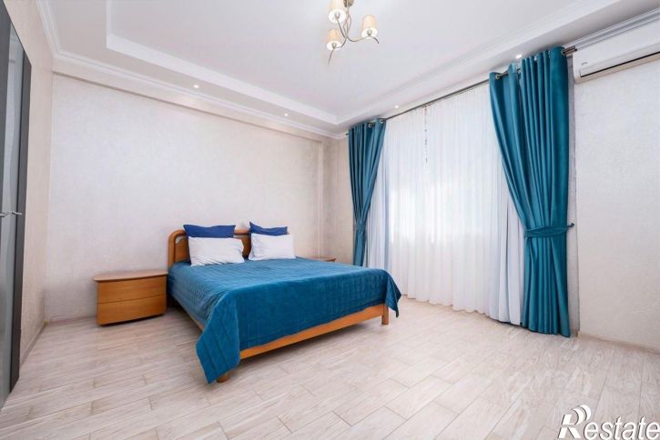 3-комн квартира Ялта, улица Дражинского, 53