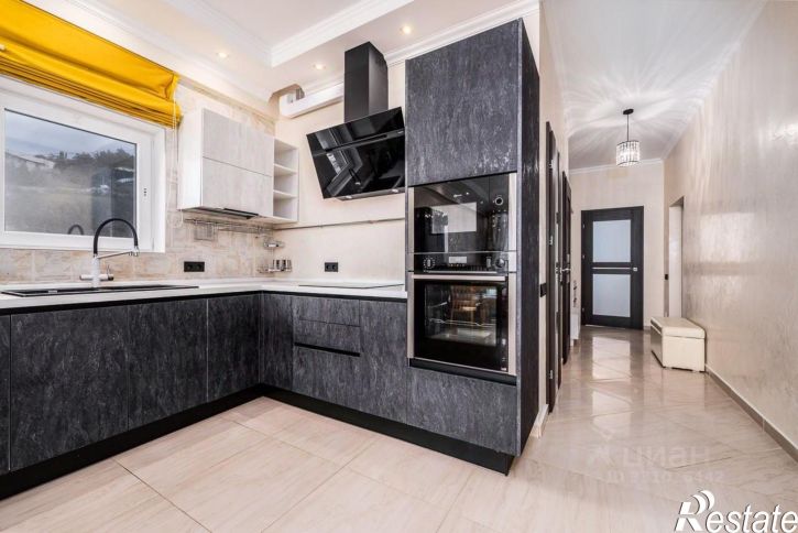 3-комн квартира Ялта, улица Дражинского, 53