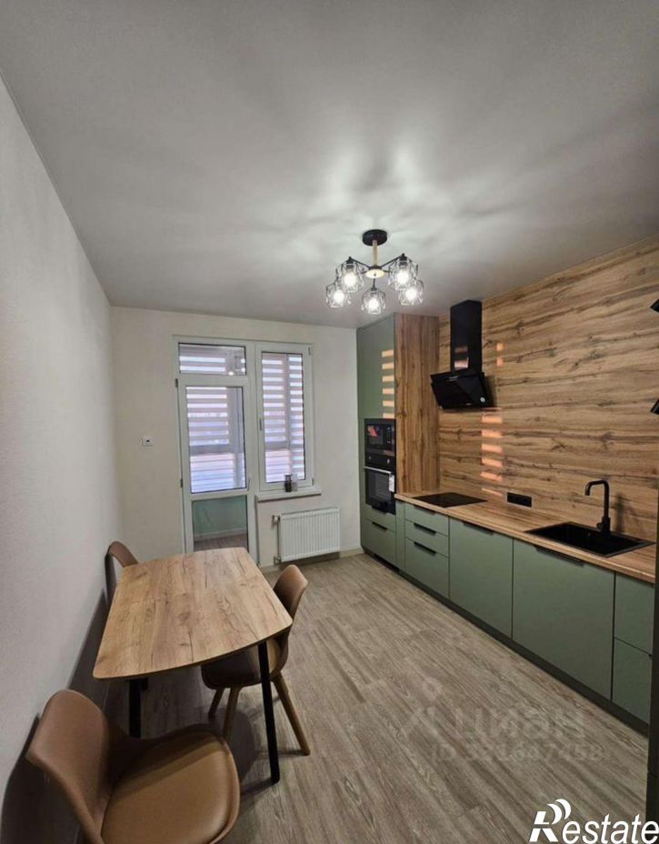 2-комн квартира ул Крымской весны, 4 2,  д. 4 2,  к. 2