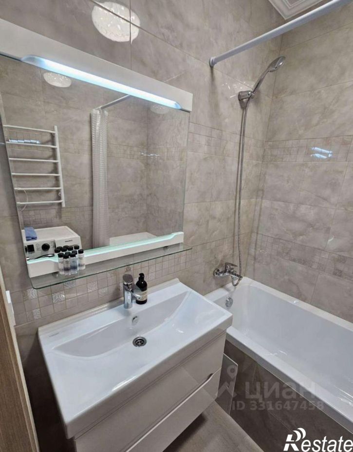 2-комн квартира ул Крымской весны, 4 2,  д. 4 2,  к. 2