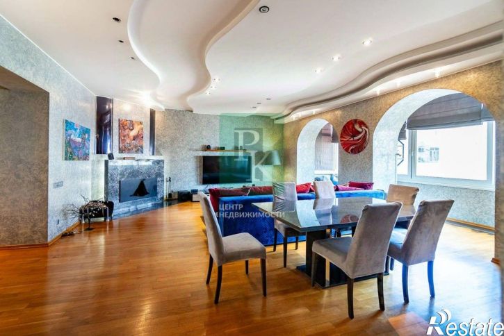 3-комн квартира улица Репина, д 15/1