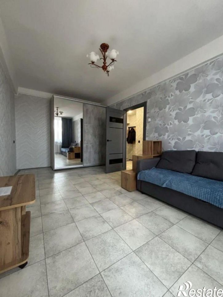 1-комн квартира ул Хрусталева, 21,  д. 21