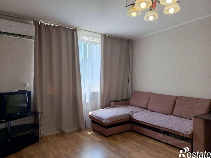 3-комн квартира Севастополь, улица Молодых Строителей, 8