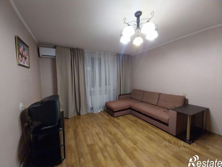 3-комн квартира Севастополь, улица Молодых Строителей, 8