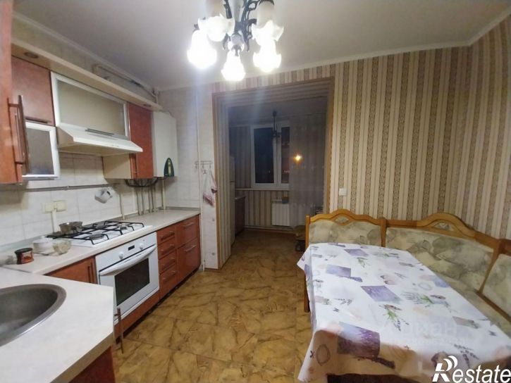 3-комн квартира Севастополь, улица Молодых Строителей, 8