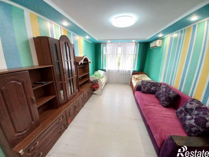 3-комн квартира Евпатория, проспект Победы, 58
