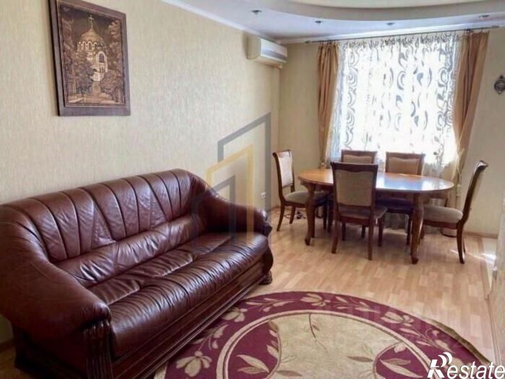 3-комн квартира Евпатория г., им.9-го Мая ул., д.106