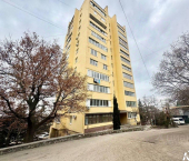 2-комн, 50кв м, этаж 1/12 Алупка, Левитана И. ул., 7
