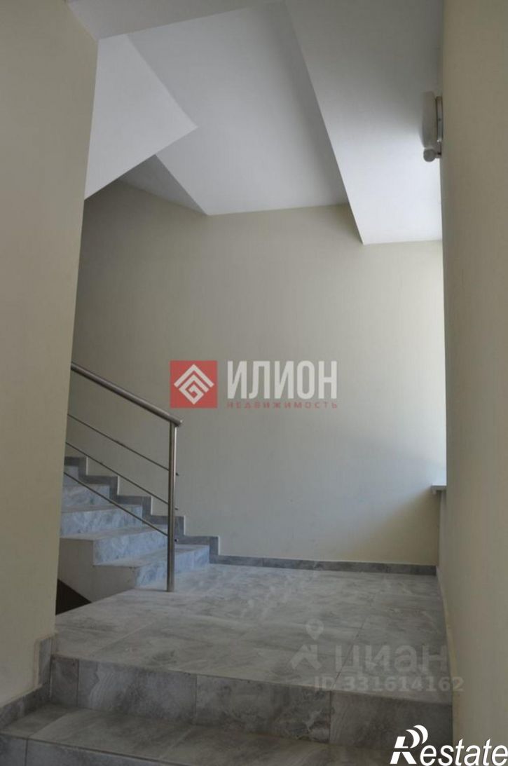 2-комн квартира ул Генерала Крейзера, 21,  д. 21