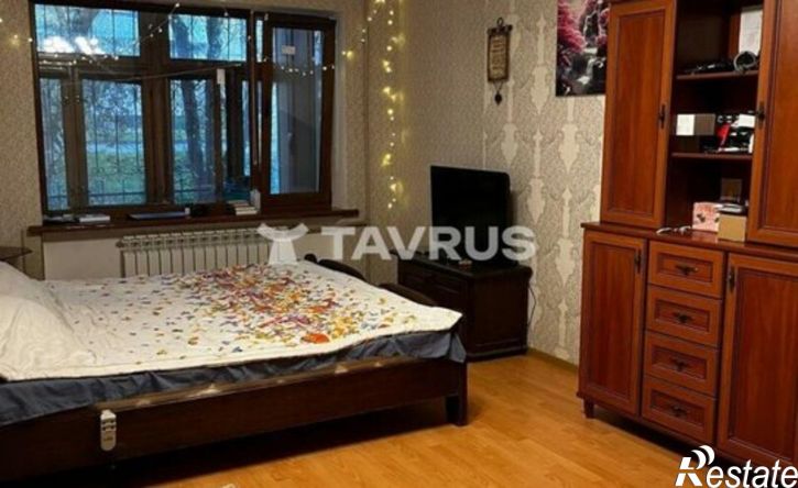 3-комн квартира Симферополь, улица имени Мате Залки, 13