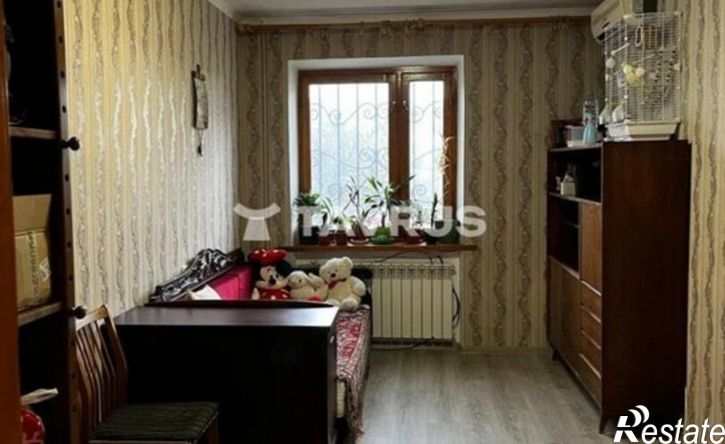 3-комн квартира Симферополь, улица имени Мате Залки, 13