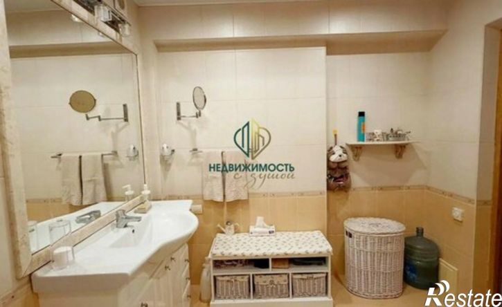 3-комн квартира Севастополь, улица Генерала Жидилова, 11