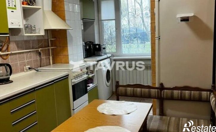 3-комн квартира Симферополь, улица имени Мате Залки, 13