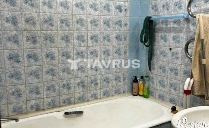 3-комн квартира Симферополь, улица имени Мате Залки, 13