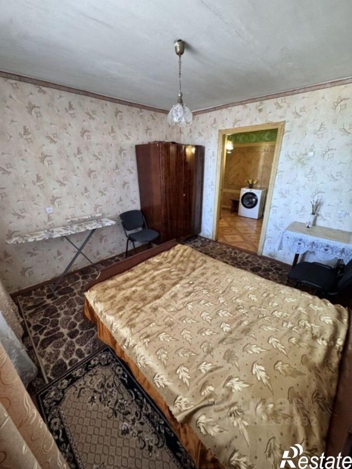 3-комн квартира Феодосия г., Дружбы ул., 40