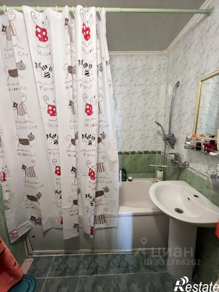 2-комн квартира Севастополь, улица Генерала Хрюкина, 8Б