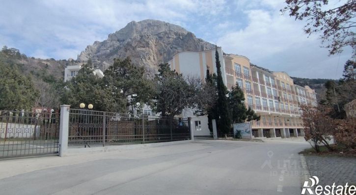 Гараж/парковка Севастополь, Севастопольская зона ЮБК кв-л, 14А