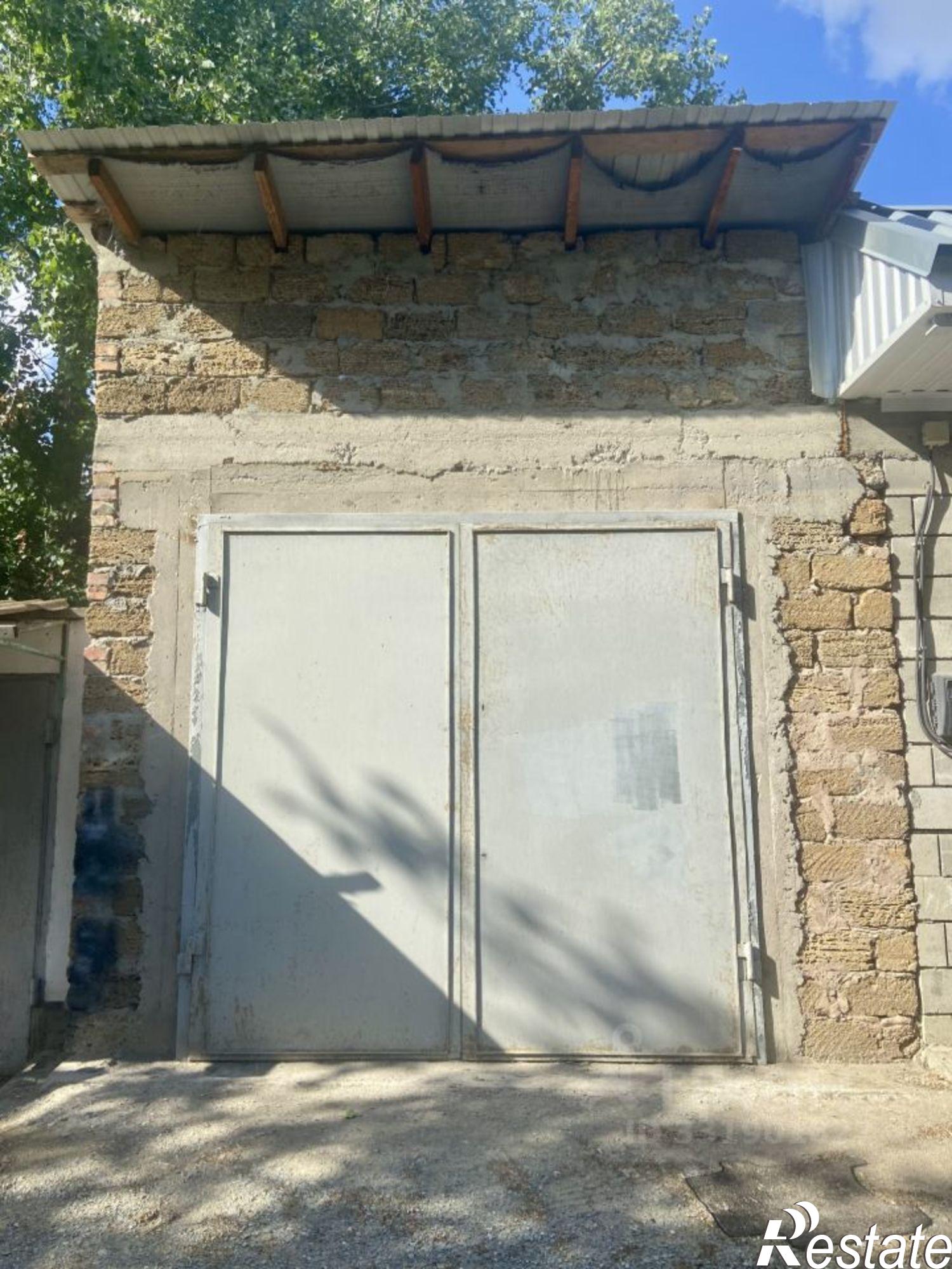 Купить гараж, место в паркинге за 800 000 рублей на городской округ Симферополь