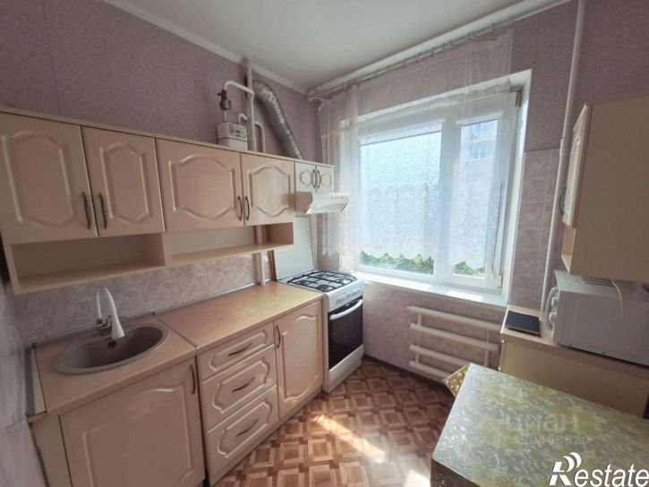 2-комн квартира Крым республика, Керчь, улица Кирова, 163