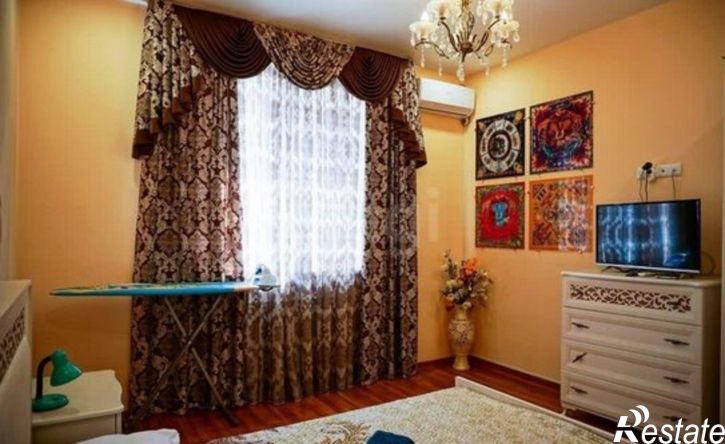 2-комн квартира Севастополь, улица Адмирала Октябрьского, 8