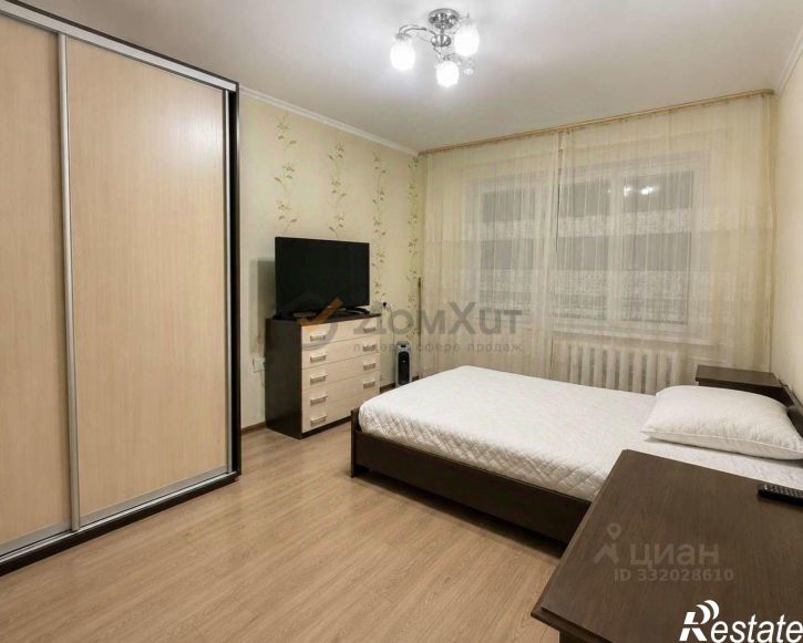 3-комн квартира Залесская ул,дом 83