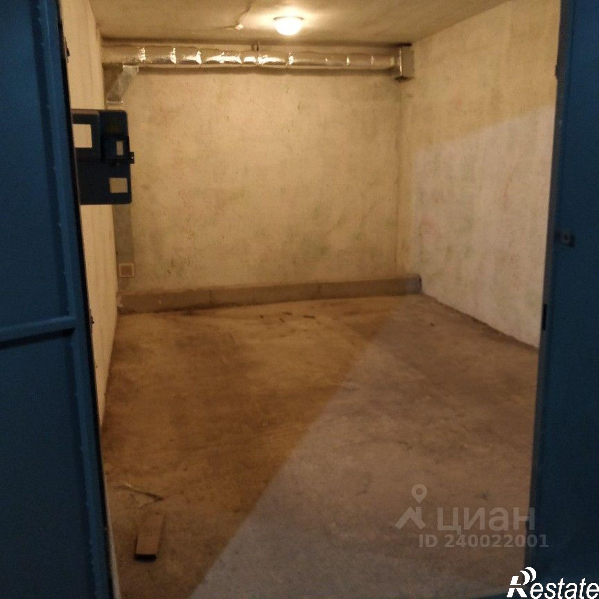 Сдать гараж, место в паркинге за 6 786 рублей на Евпатория, проспект Ленина