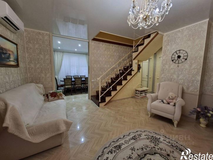 4-комн квартира пр-кт Победы, 44г,  д. 44г