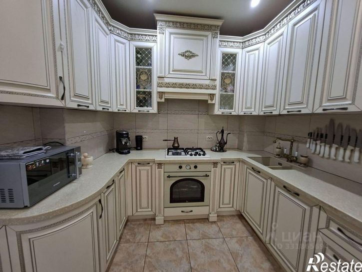 4-комн квартира пр-кт Победы, 44г,  д. 44г