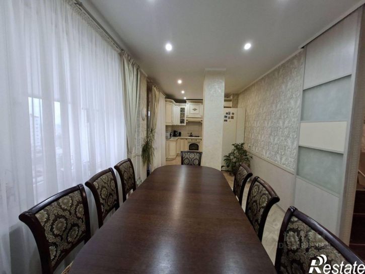 4-комн квартира пр-кт Победы, 44г,  д. 44г