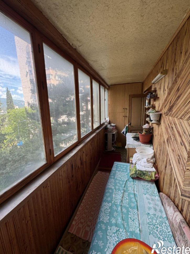 2-комн квартира Алушта, Октябрьская улица, 51