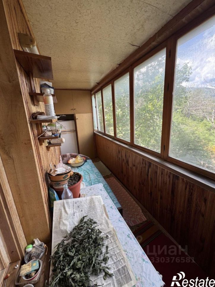 2-комн квартира Алушта, Октябрьская улица, 51