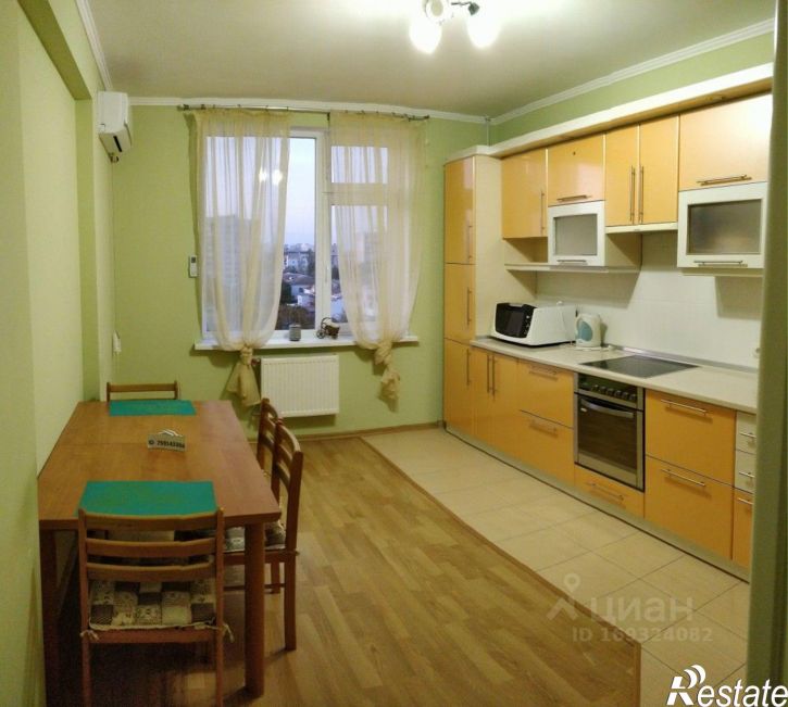 4-комн квартира Евпатория, улица Дёмышева, 125А