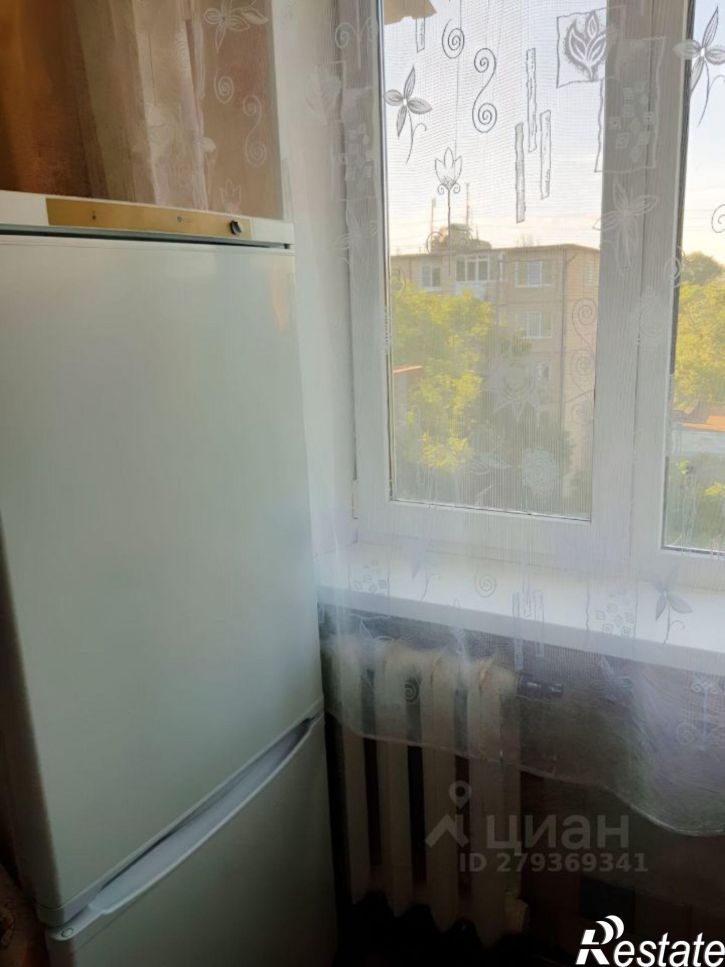 3-комн квартира Керчь, улица Орджоникидзе, 124