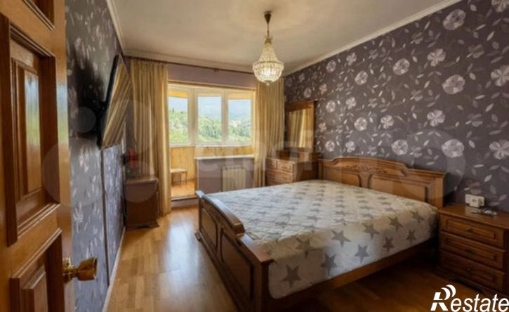 2-комн квартира Ялта, улица Кривошты, 20