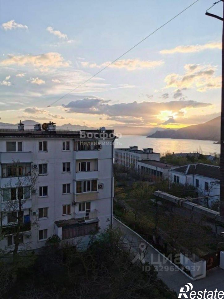 2-комн квартира Феодосия, пгт. Орджоникидзе, улица Нахимова