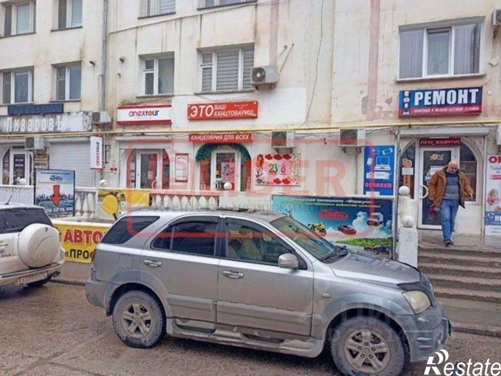 Торговое помещение пр-кт Октябрьской революции, 42,  д. 42