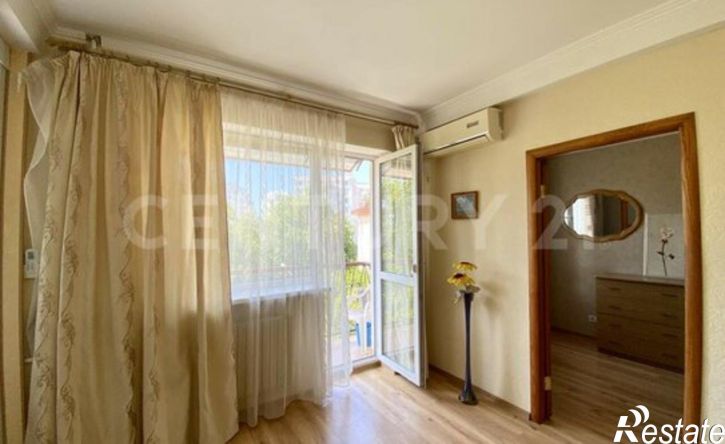 3-комн квартира ул Ефремова, 14,  д. 14