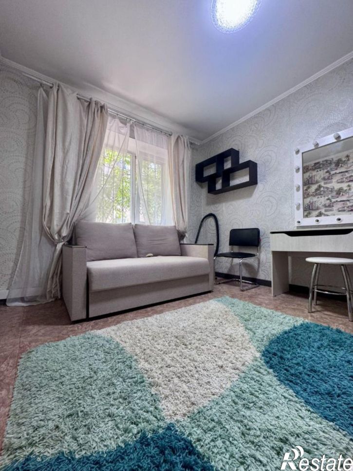 3-комн квартира Симферополь, улица Лескова, 64