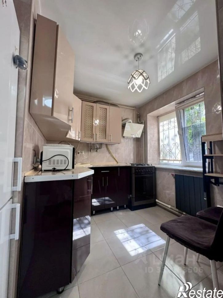 3-комн квартира Симферополь, улица Лескова, 64