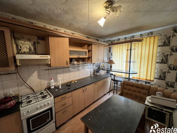 4-комн квартира Россия, улица Ивановой, 9