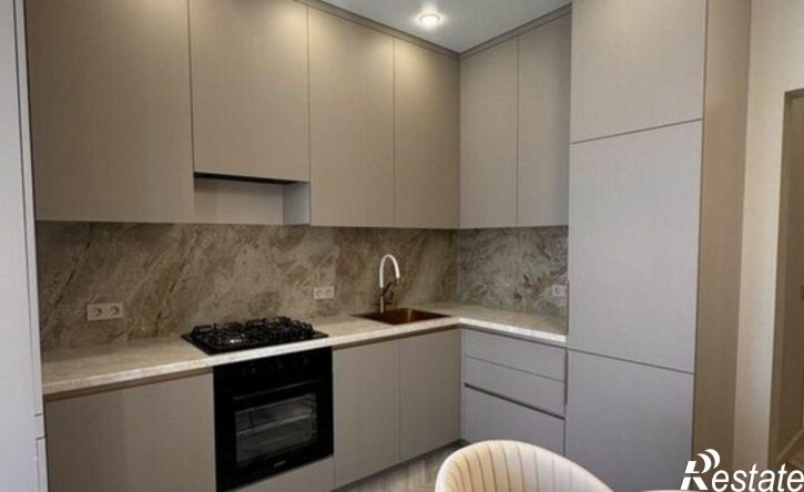 2-комн квартира Евпатория, проспект Победы, 85А