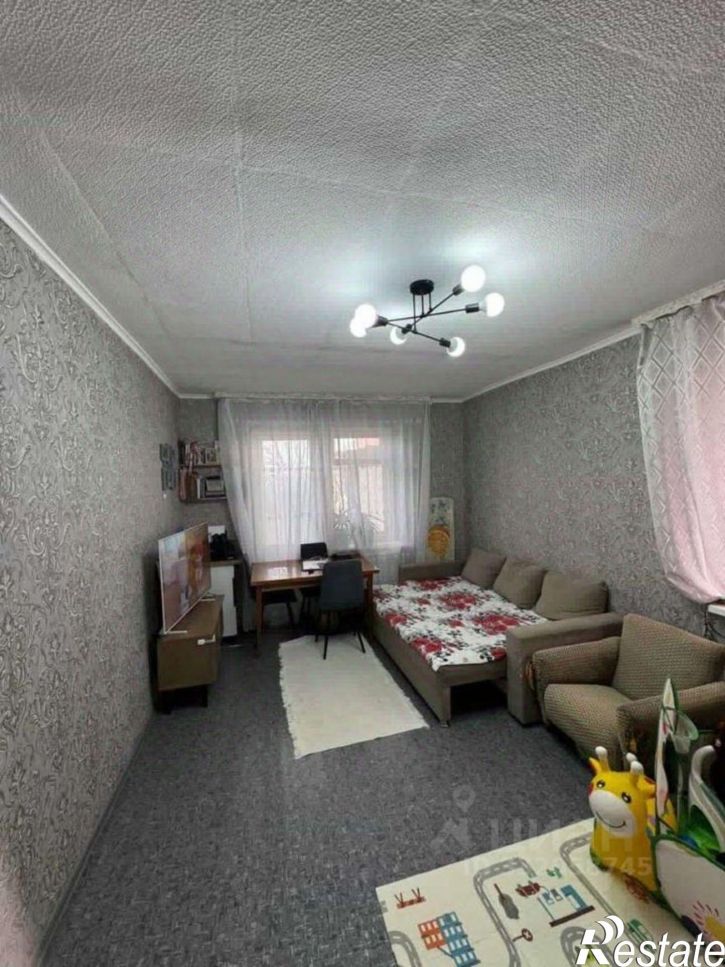 2-комн квартира Сакский район, Геройское с, Ершова ул., 40,218