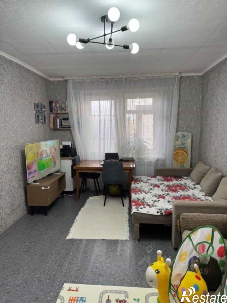 2-комн квартира Сакский район, Геройское с, Ершова ул., 40,218