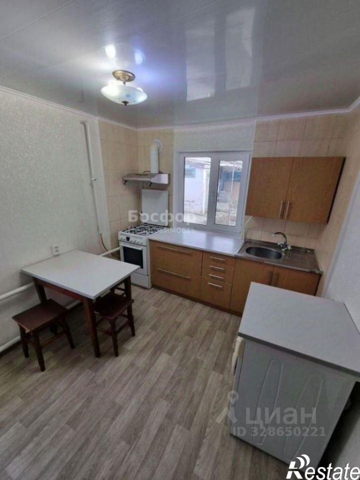 3-комн квартира Феодосия, Ленинградская улица, 21