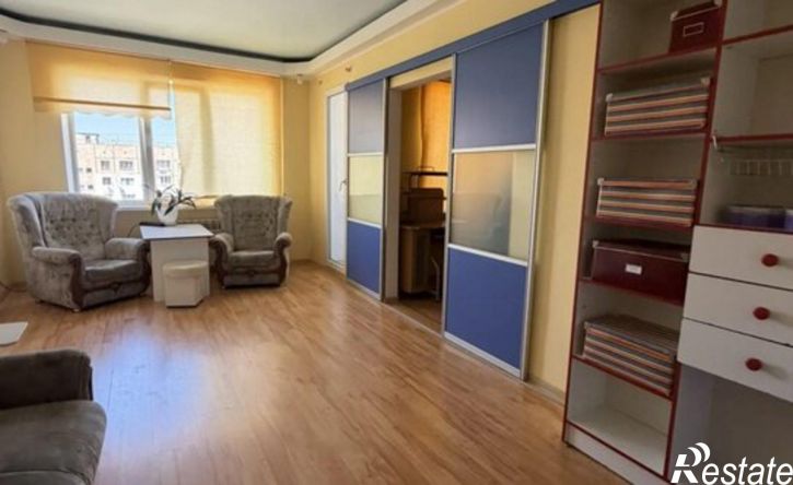 3-комн квартира Симферополь, улица 60 лет Октября, 24