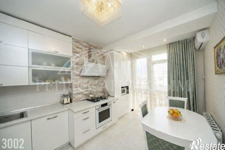 2-комн квартира улица Челнокова, 17к2А
