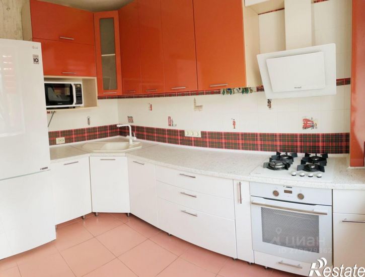 2-комн квартира Феодосия, улица Горького, 2